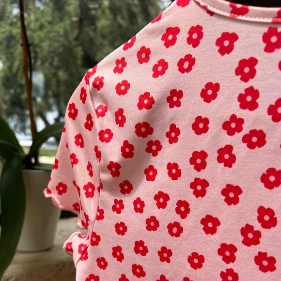 Pink Short Sleeve Crop Top with Red Flowers - Picture 7 of 16